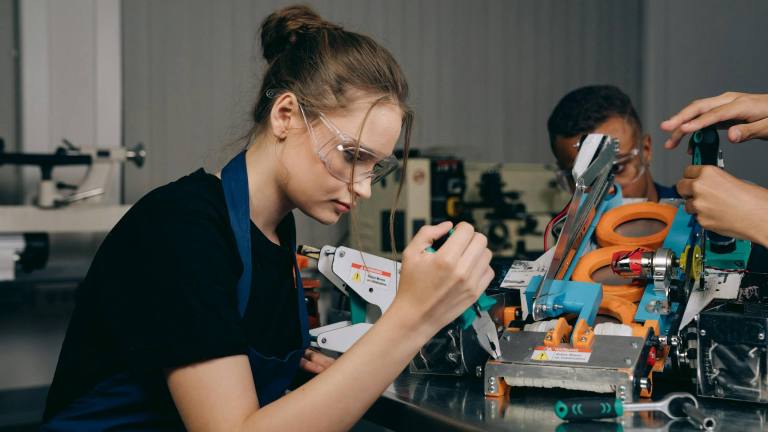 Formazione permanente: “Nuove competenze per l’innovazione e la sostenibilità nelle filiere della Meccanica e Meccatronica” – focus biomedicale